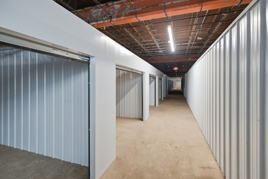 More Photos Of 7708 1st Ave N, Birmingham Self Storage For Sale