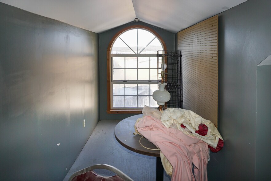 More Photos Of 1413 Martin Springs Dr, Rolla Convenience Store For Lease