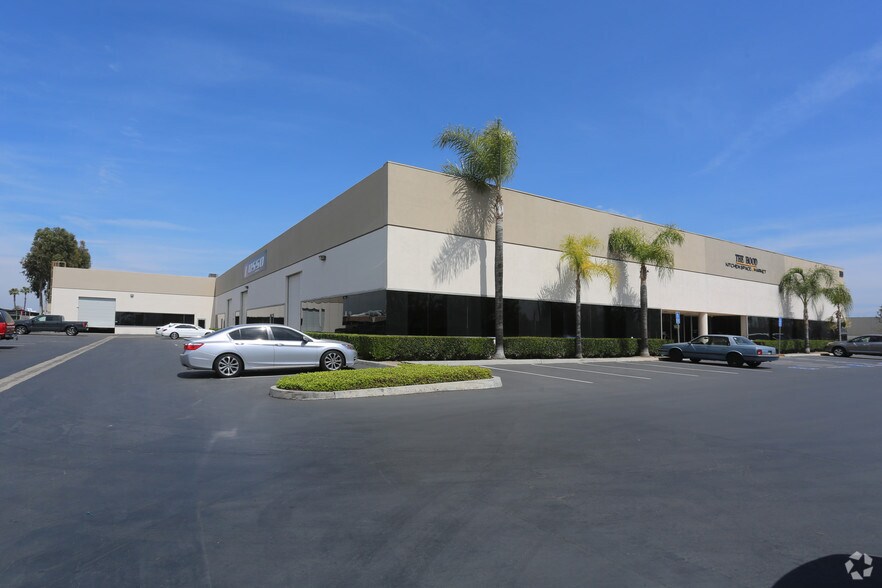 More Photos Of 2925 Airway Ave, Costa Mesa Warehouse For Lease