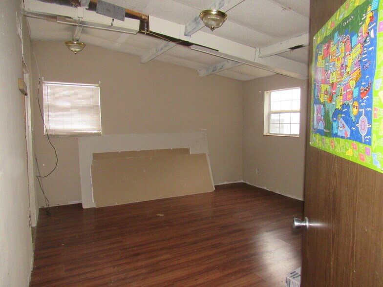 More Photos Of 75005 N Hwy 289, Pottsboro Hotel For Sale