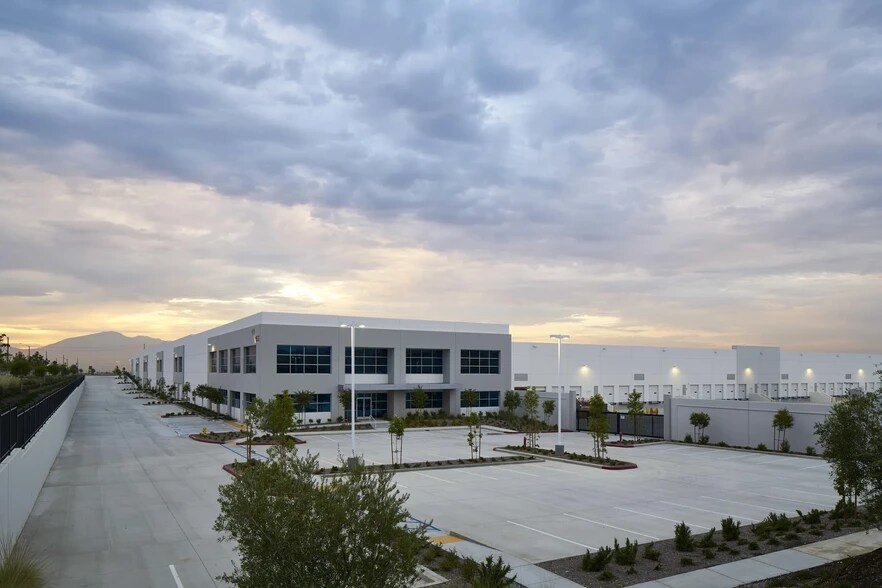 More Photos Of 2910 Three Lakes Rd SE, Albany Distribution For Lease