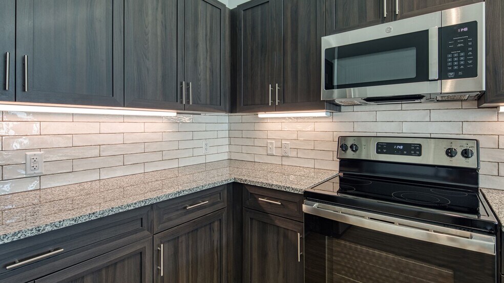 More Photos Of 670 Downey Green, Hampton Apartments For Sale