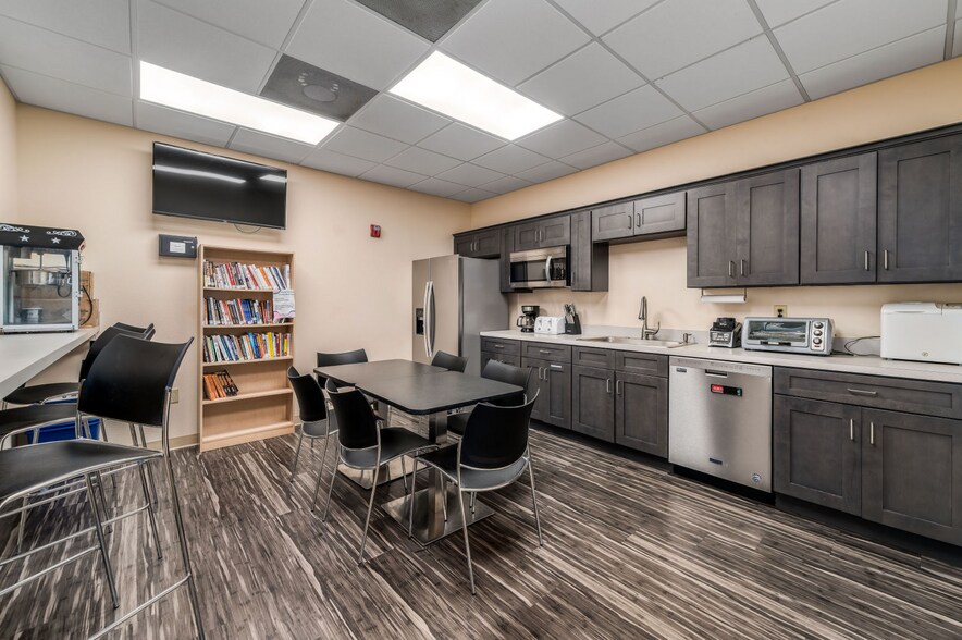 More Photos Of 280 S Ronald Reagan Blvd, Longwood Medical For Sale