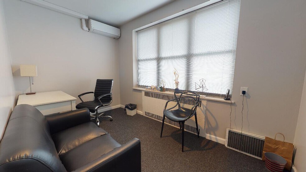 More Photos Of 98120 Queens Blvd, Rego Park Apartments For Sale