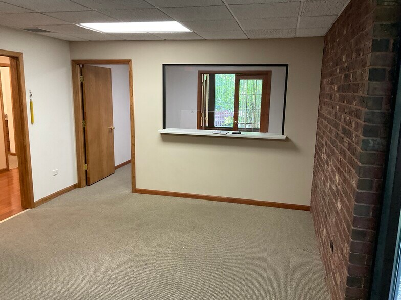 More Photos Of 900 Ridge Rd, Munster Office For Lease