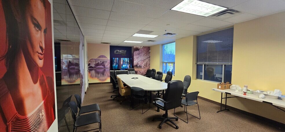More Photos Of 840 S Pickett St, Alexandria Manufacturing For Sale