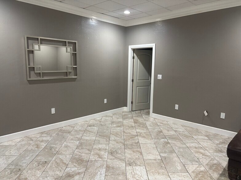 More Photos Of 10101 Highway 87, Lubbock Warehouse For Sale