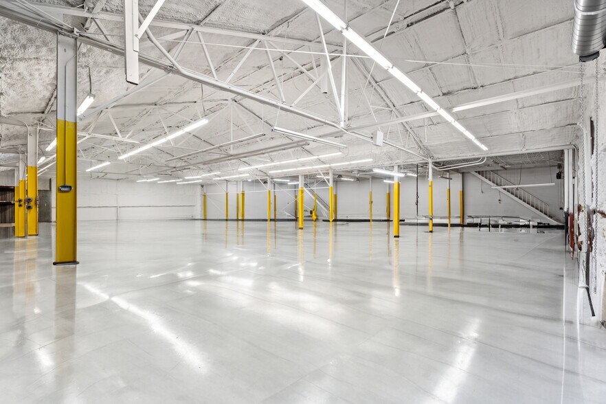 More Photos Of 5011 Navigation Blvd, Houston Warehouse For Lease
