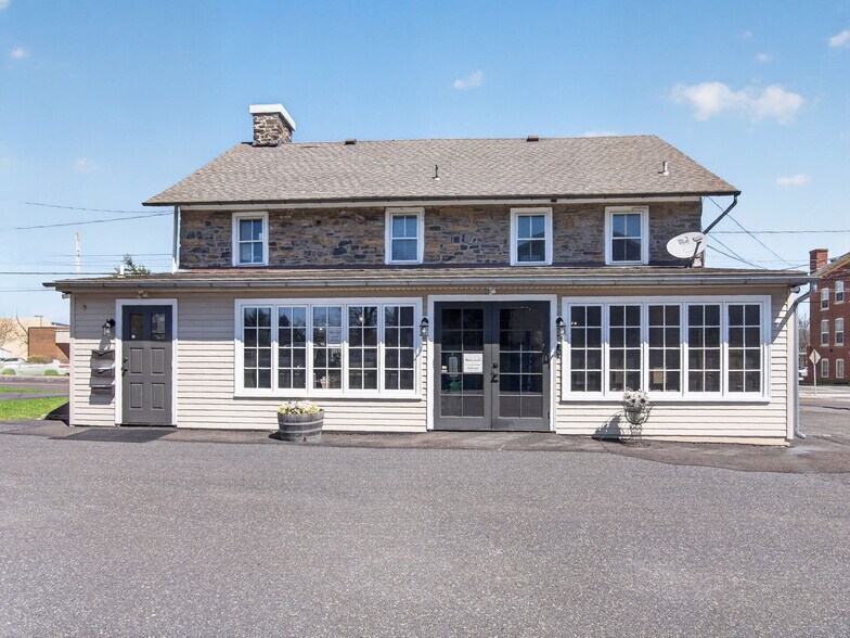 More Photos Of 1434-1436 W Broad St, Quakertown Office For Sale