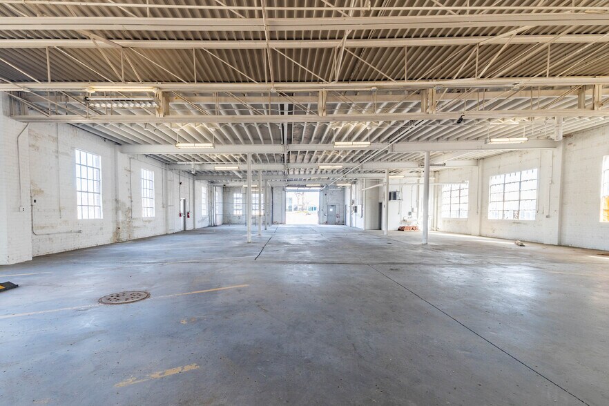 More Photos Of 301 Mount Elliott St, Detroit Office Residential For Sale