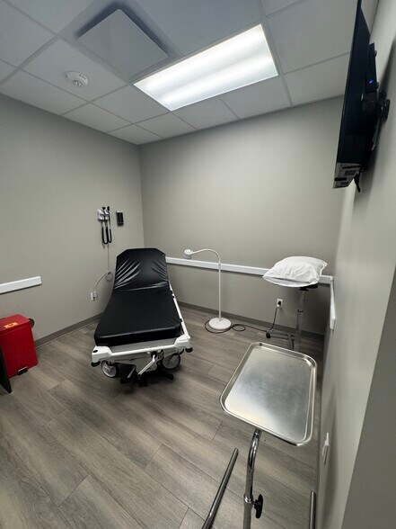 More Photos Of 1395 US Highway 183, Leander Unknown For Lease