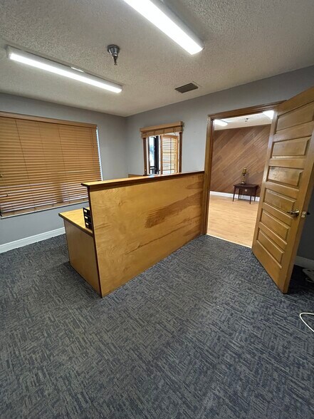 More Photos Of 11000 Metro Pky, Fort Myers Warehouse For Sale