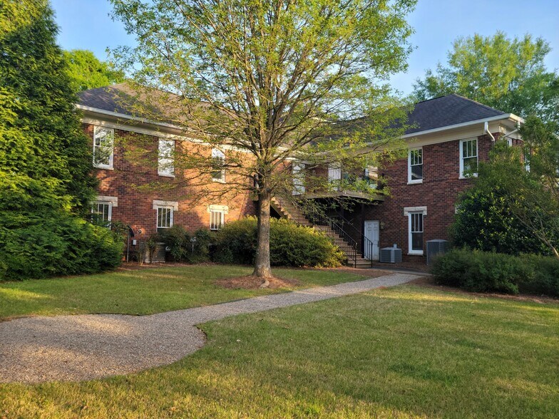 More Photos Of 1022 Twelve Oaks Pl, Watkinsville Loft Creative Space For Lease