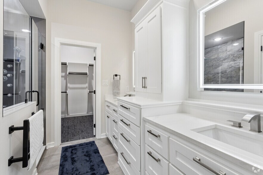 More Photos Of 2215 H G Mosley Pky, Longview Apartments For Sale