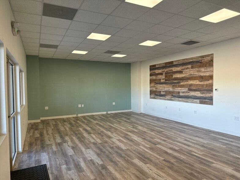 More Photos Of 872 Cottonwood Ln, Fernley Flex For Lease