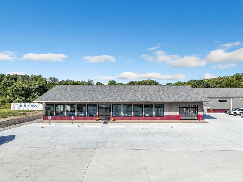 More Photos Of 3420 S Lapeer Rd, Metamora Auto Repair For Sale
