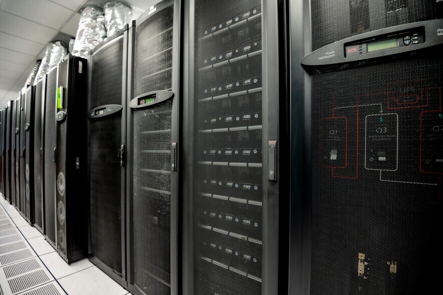 More Photos Of 4100 Lafayette Center Dr, Chantilly Industrial For Sale