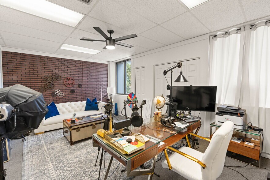 More Photos Of 3949 Evans Ave, Fort Myers Medical For Sale