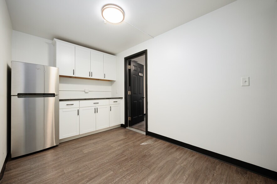 More Photos Of 1245 Memory Ln, Columbus Warehouse For Lease