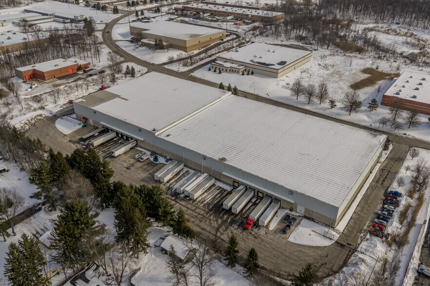 More Photos Of 8295 Bavaria Dr, Macedonia Distribution For Lease