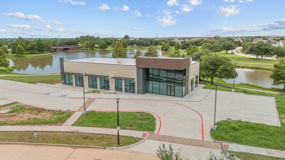 More Photos Of 7507 Branford Pl, Sugar Land Medical For Sale