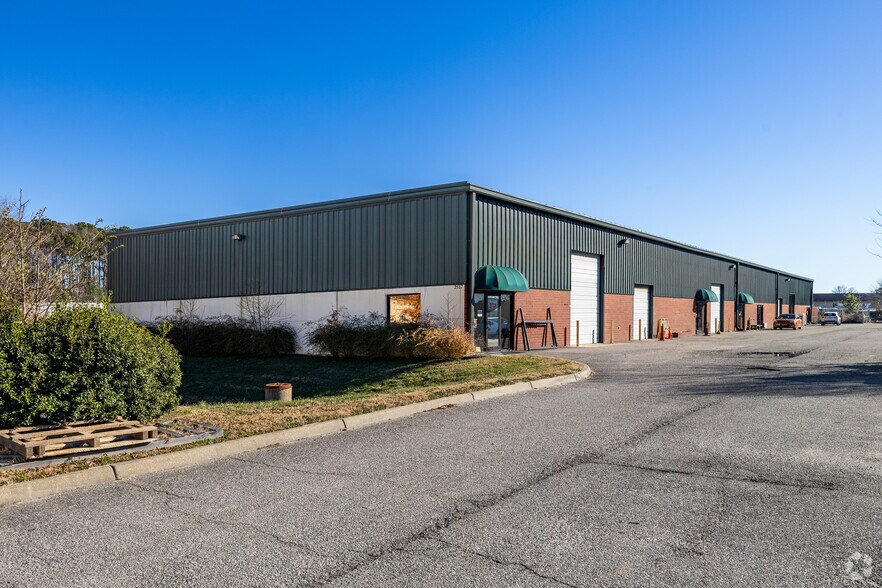 Primary Photo Of 2517 Squadron Ct, Virginia Beach Warehouse For Lease