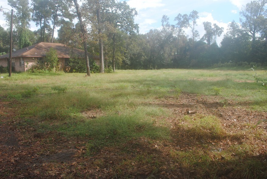 More Photos Of 25150 Gosling Rd, Spring Land For Lease