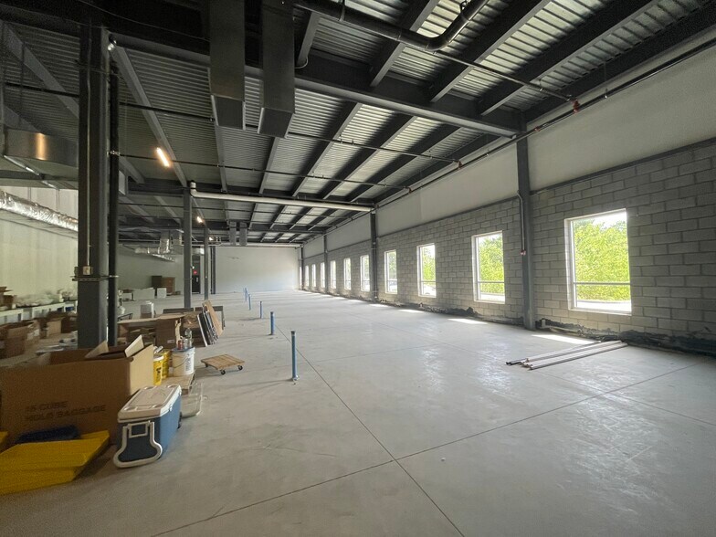 More Photos Of 32 Cabot Rd, Woburn Light Distribution For Lease