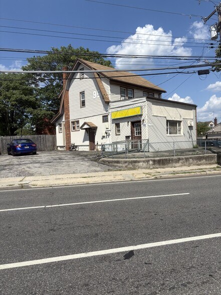 Primary Photo Of 95 Franklin Ave, Valley Stream Apartments For Sale