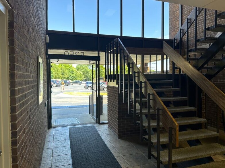 More Photos Of 5250 Far Hills Ave, Kettering Medical For Lease