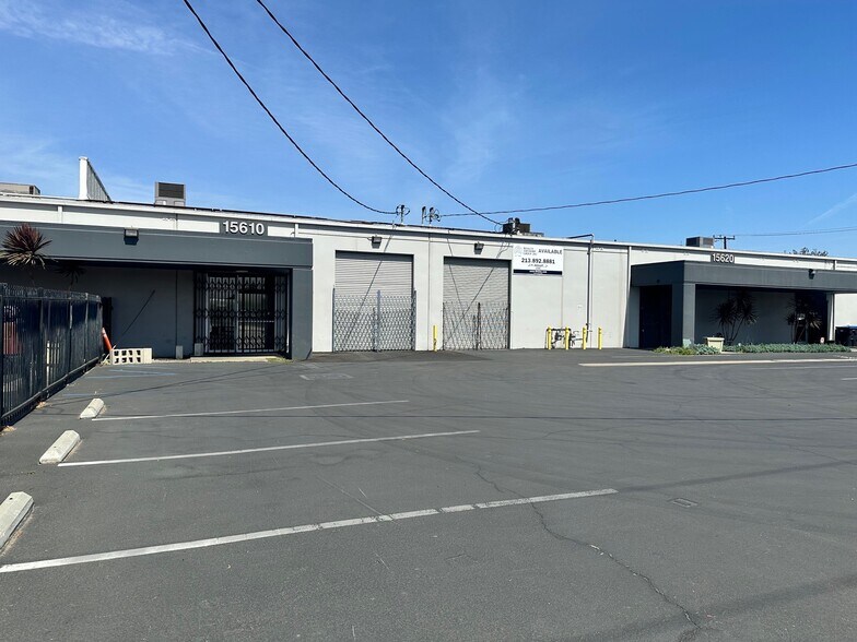 More Photos Of 15610-15630 S Figueroa St, Gardena Warehouse For Lease