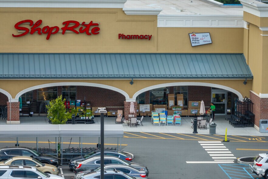 More Photos Of 6305 Middlesex Mall, South Plainfield Unknown For Lease