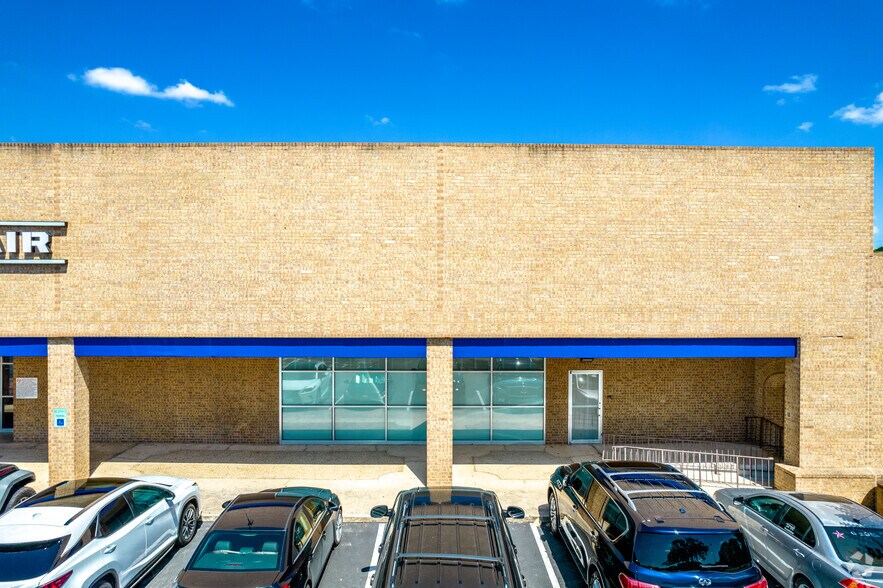 More Photos Of 16602-16668 San Pedro Ave, San Antonio Unknown For Lease