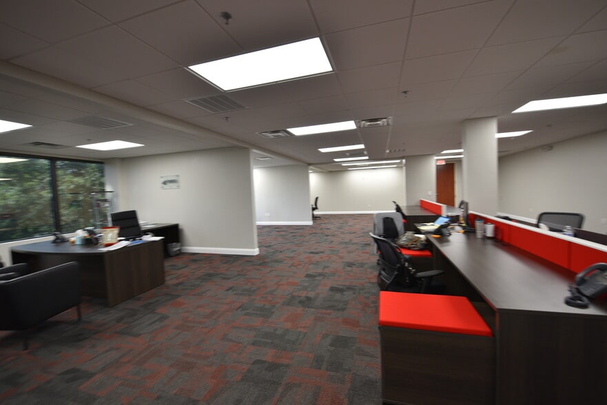 More Photos Of 234 N Westmonte Dr, Altamonte Springs Office For Lease