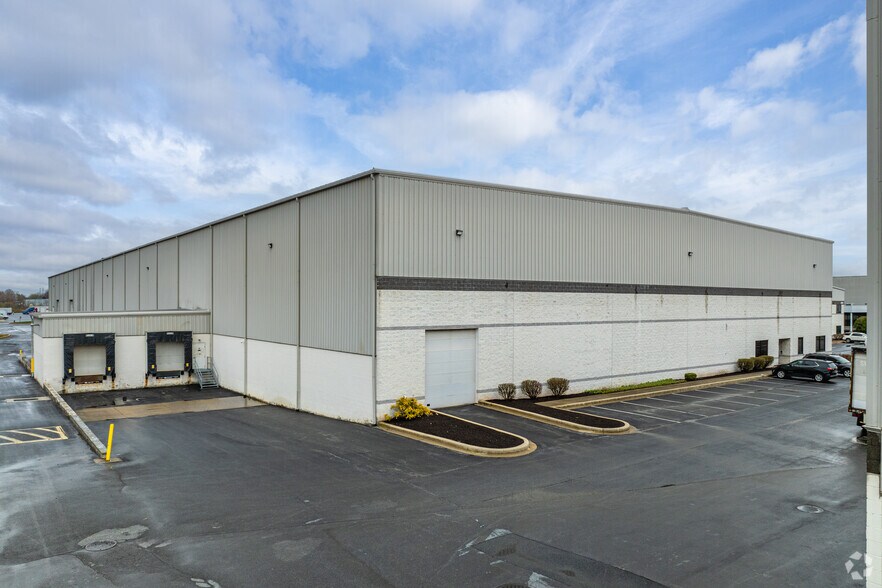 More Photos Of 250 Anchor Mill Rd, New Castle Warehouse For Lease