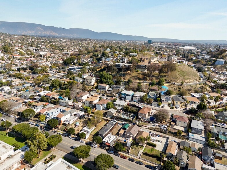 More Photos Of 2734 N Eastern Ave, Los Angeles Freestanding For Sale