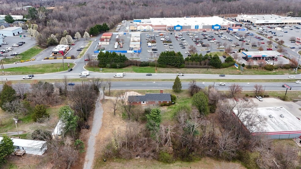 More Photos Of 1001 E Lynchburg Salem Tpke, Bedford Office For Sale