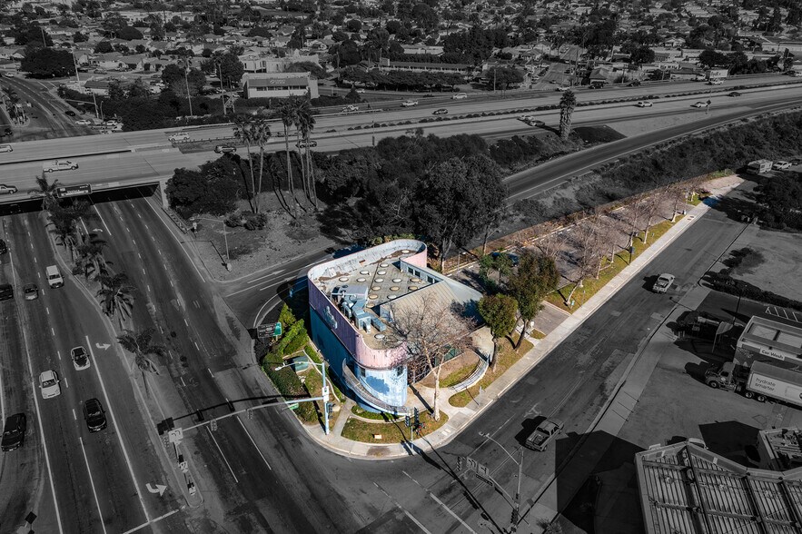 More Photos Of 5801 Valentine Rd, Ventura Freestanding For Lease