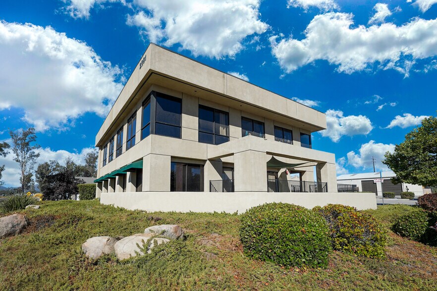 More Photos Of 2291 Main St, Ramona Office For Sale