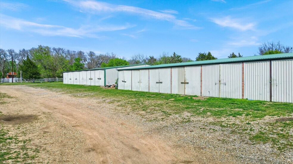 More Photos Of 470 Lazy Acres Cir, Pottsboro Self Storage For Sale