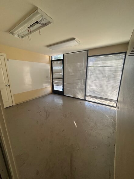 More Photos Of 1130 Industrial Ave, Petaluma Light Manufacturing For Sale