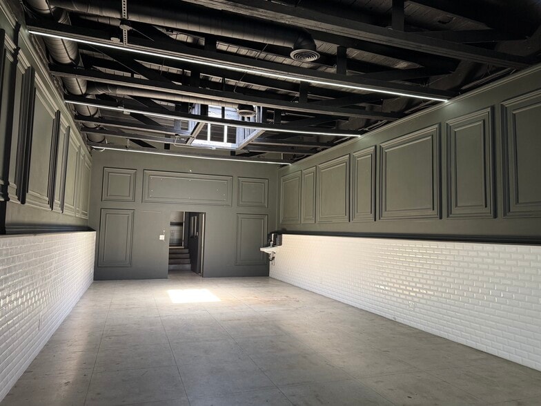 More Photos Of 7365 Melrose Ave, Los Angeles Storefront Retail Office For Lease