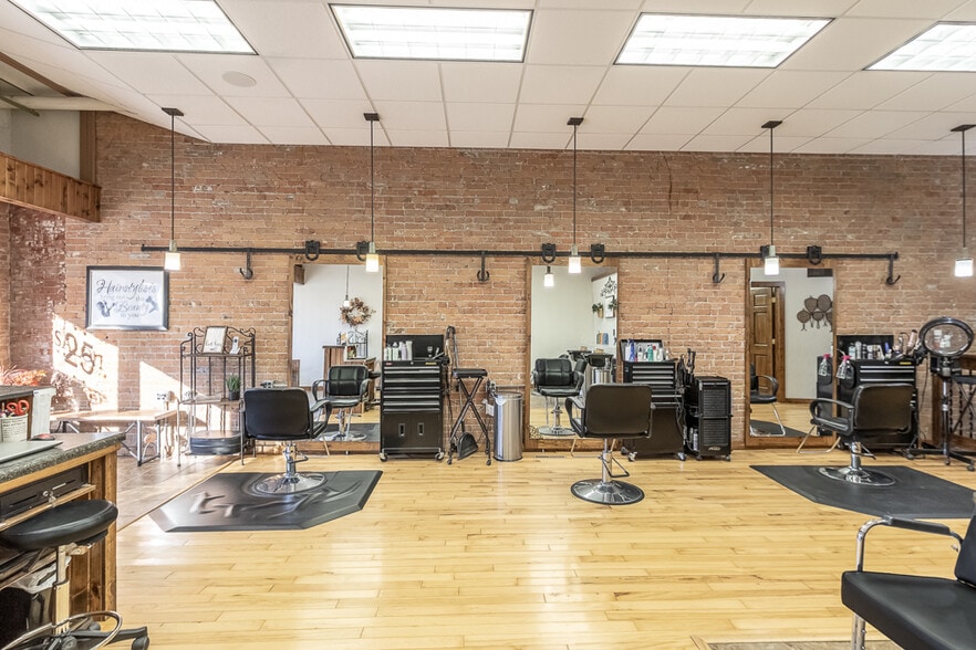 More Photos Of 25 S Park Ave, Le Center General Retail For Sale