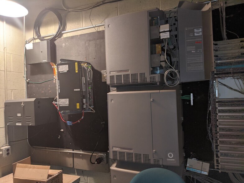 More Photos Of 184 Salem Ave, Dayton Office Residential For Lease