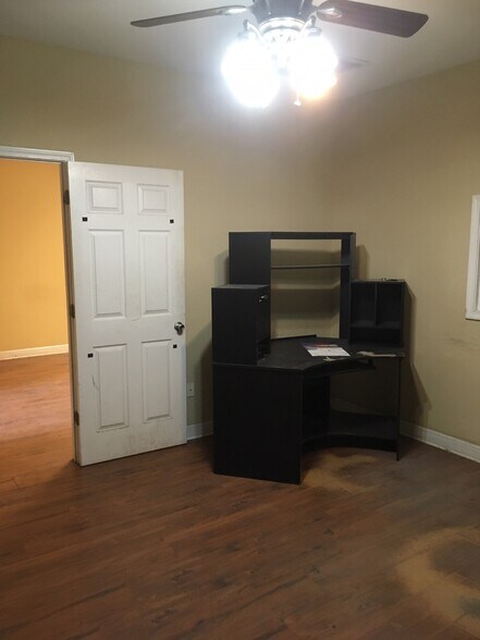 More Photos Of 852 Martin Luther King Jr Blvd, Macon-Bibb Warehouse For Lease