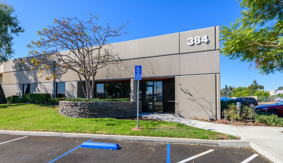 More Photos Of 380-384 Clinton St, Costa Mesa Manufacturing For Lease