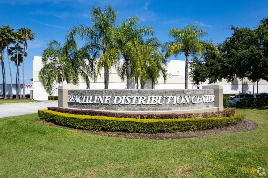 More Photos Of 2501 Investors Row, Orlando Distribution For Lease