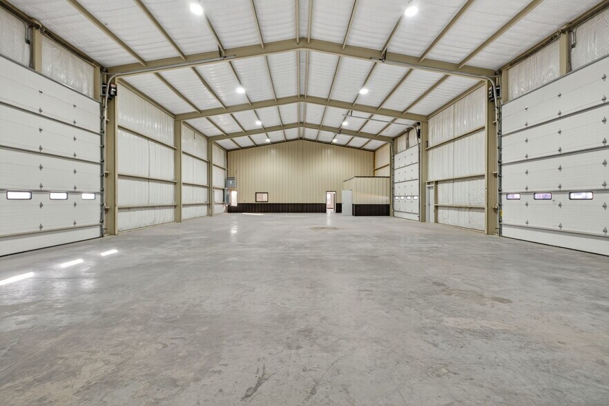 More Photos Of 16680 W Basin St, Odessa Warehouse For Sale