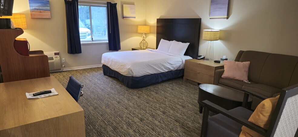 More Photos Of 3111 N US 23, Oscoda Hotel For Sale