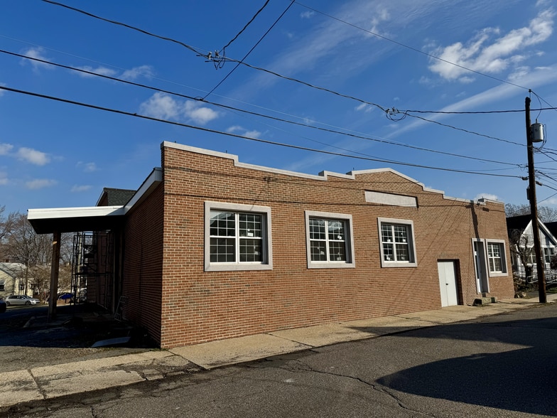 Primary Photo Of 292 E Smith St, Woodbridge Warehouse For Sale